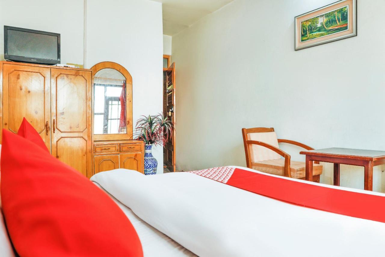 Oyo 72225 Hotel Dilshan Srinagar  Exterior photo